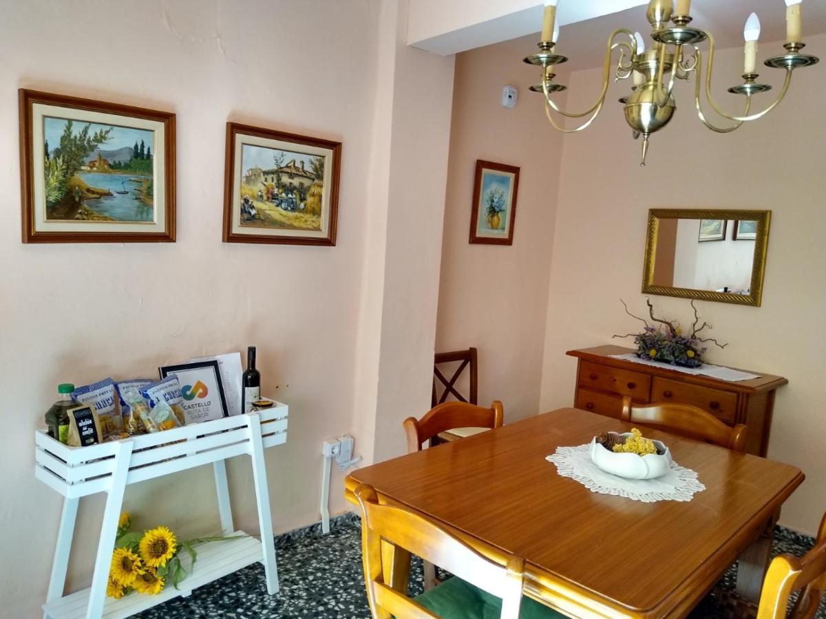 Casa De Amparo Y Jose Manuel Guest House Pavies Bagian luar foto