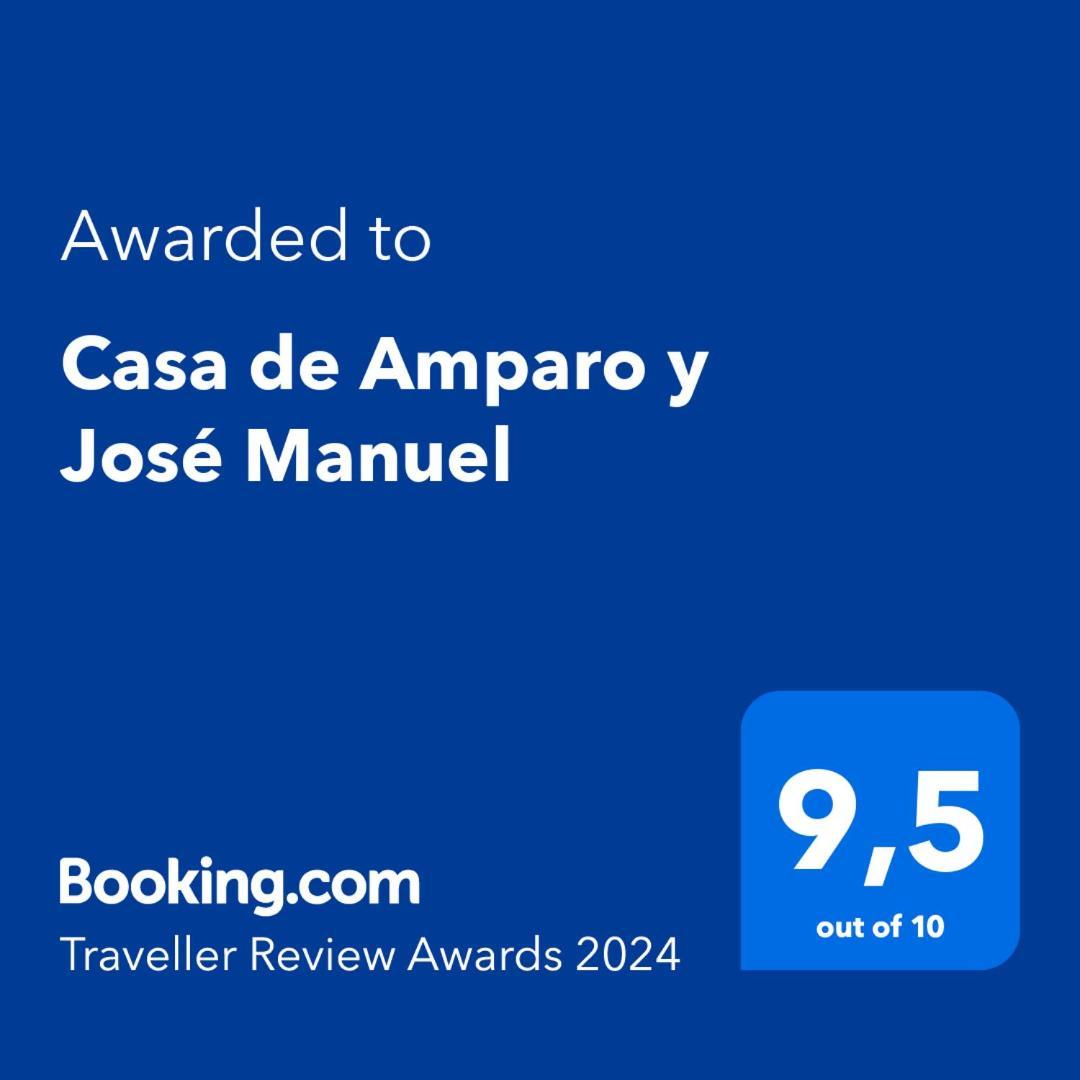 Casa De Amparo Y Jose Manuel Guest House Pavies Bagian luar foto